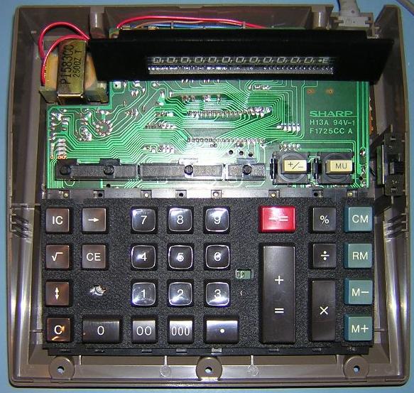 Sharp Compet CS-2115, innen