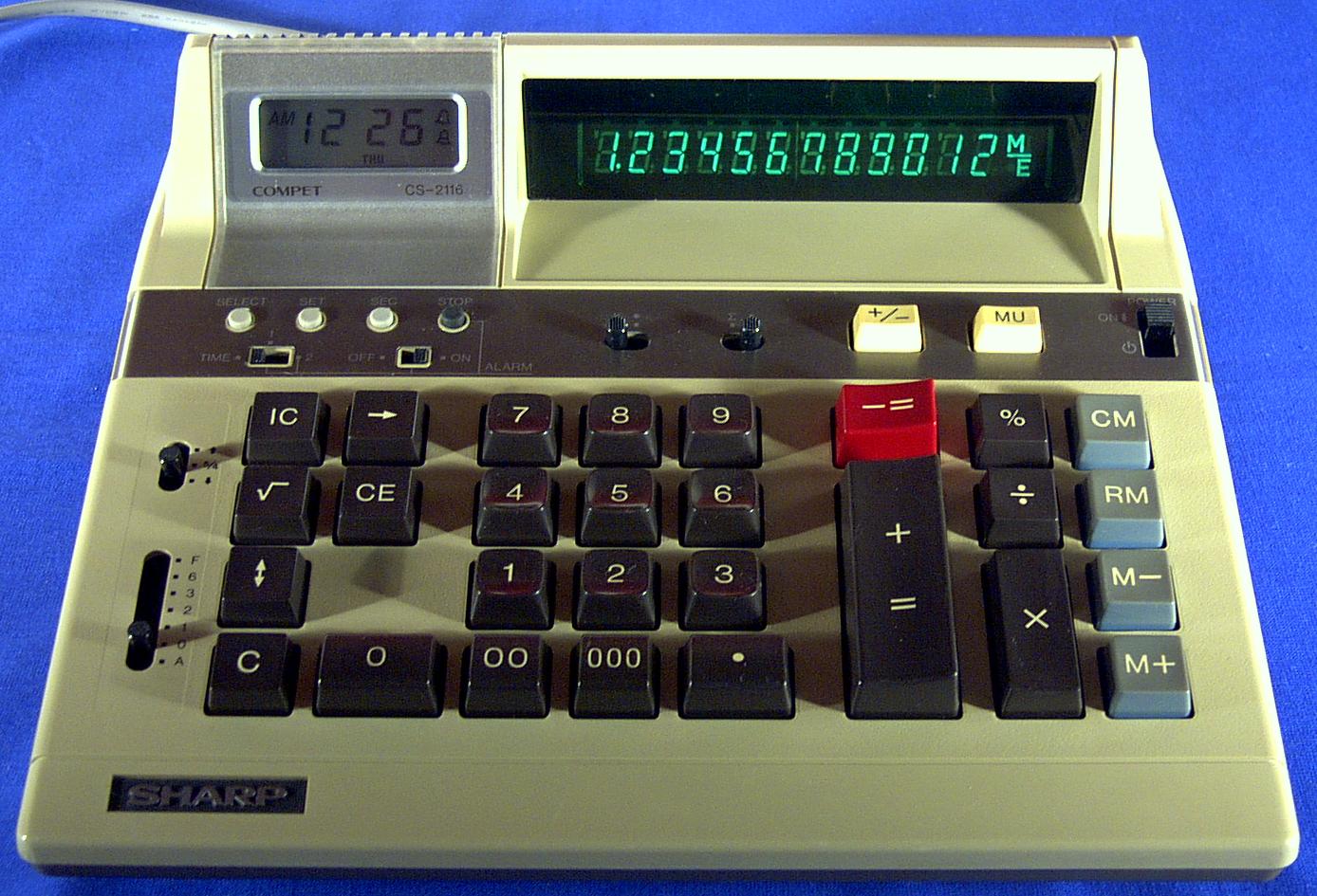 Sharp Compet CS-2116, vorne