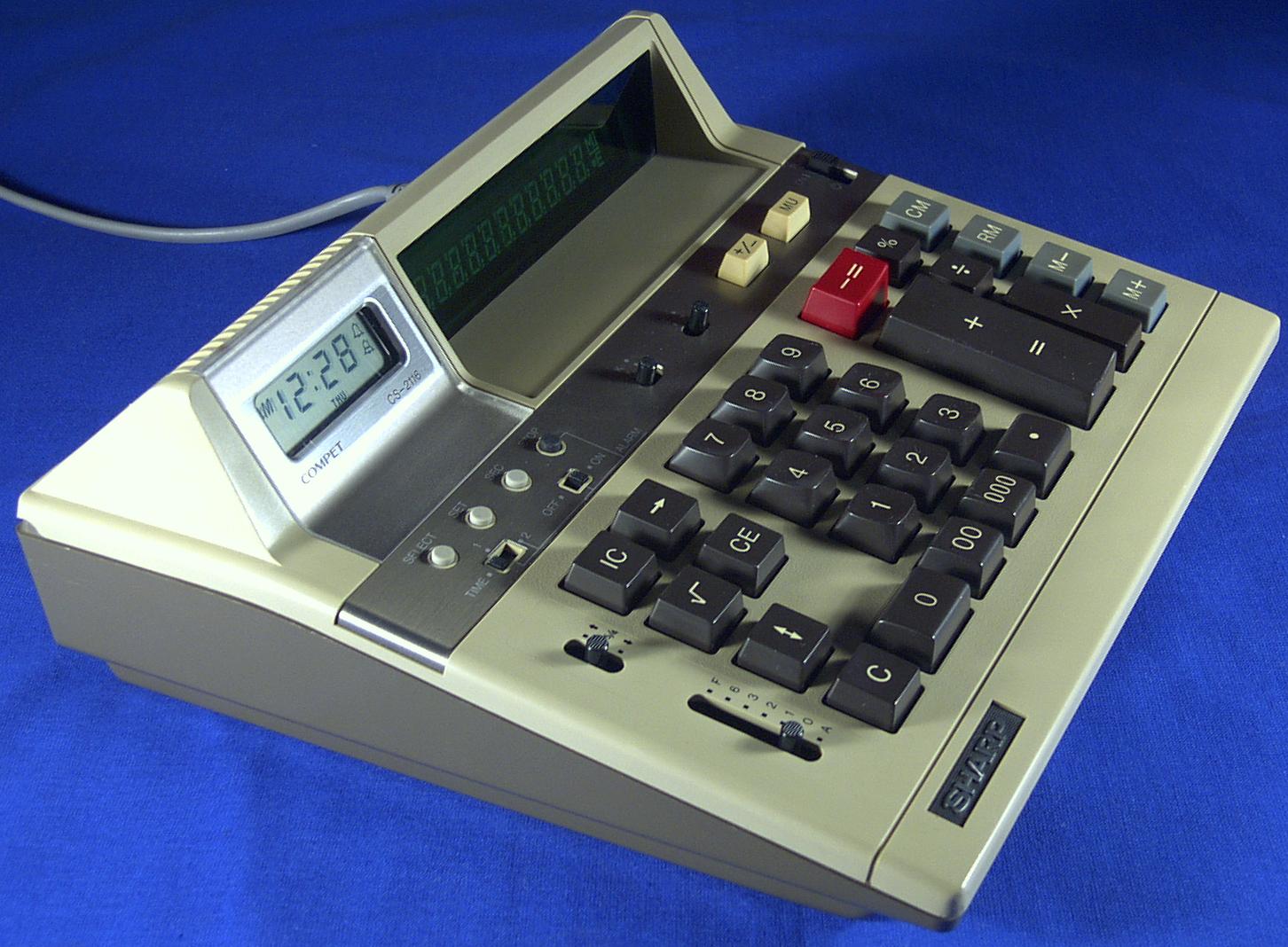 Sharp Compet CS-2116, seitlich