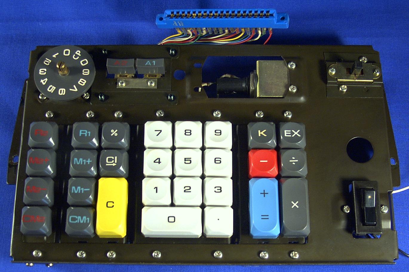 Toshiba BC-1624, Tastatur